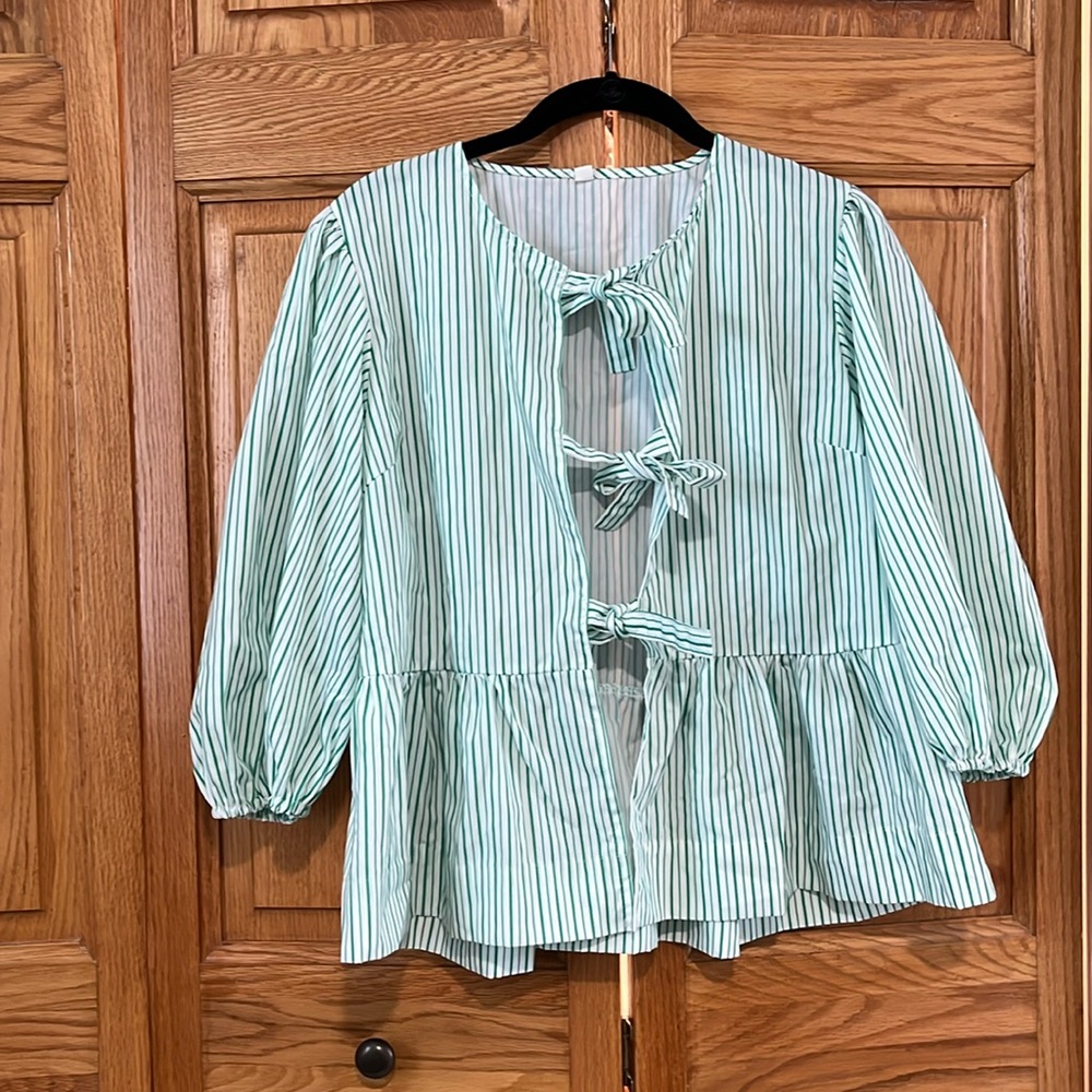 Women’s large  front tie blouse